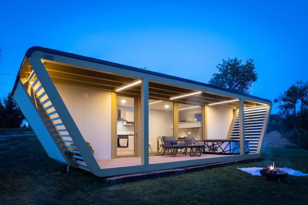 Holiday House Hona Lux Velike Lasce Exteriér fotografie