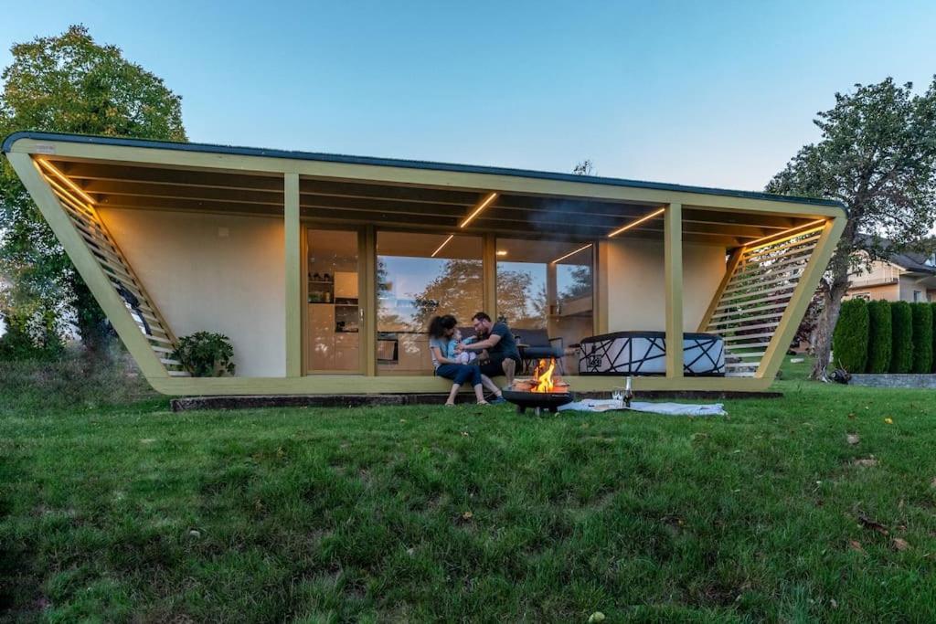 Holiday House Hona Lux Velike Lasce Exteriér fotografie
