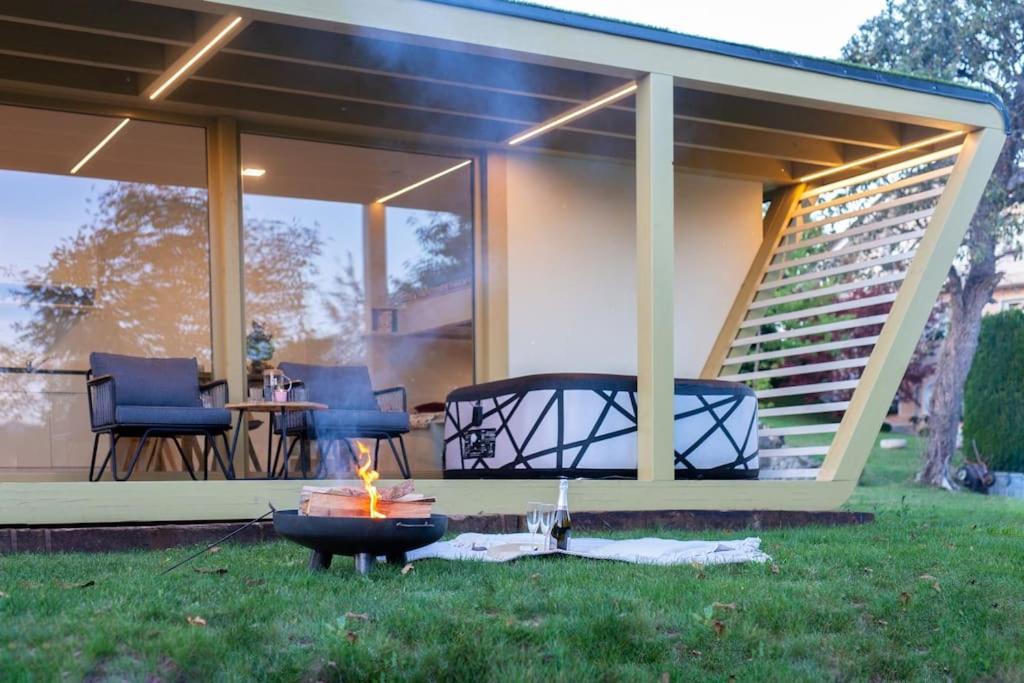 Holiday House Hona Lux Velike Lasce Exteriér fotografie