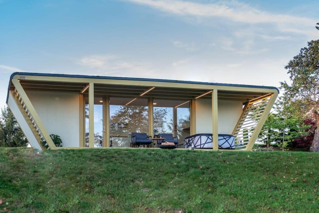 Holiday House Hona Lux Velike Lasce Exteriér fotografie