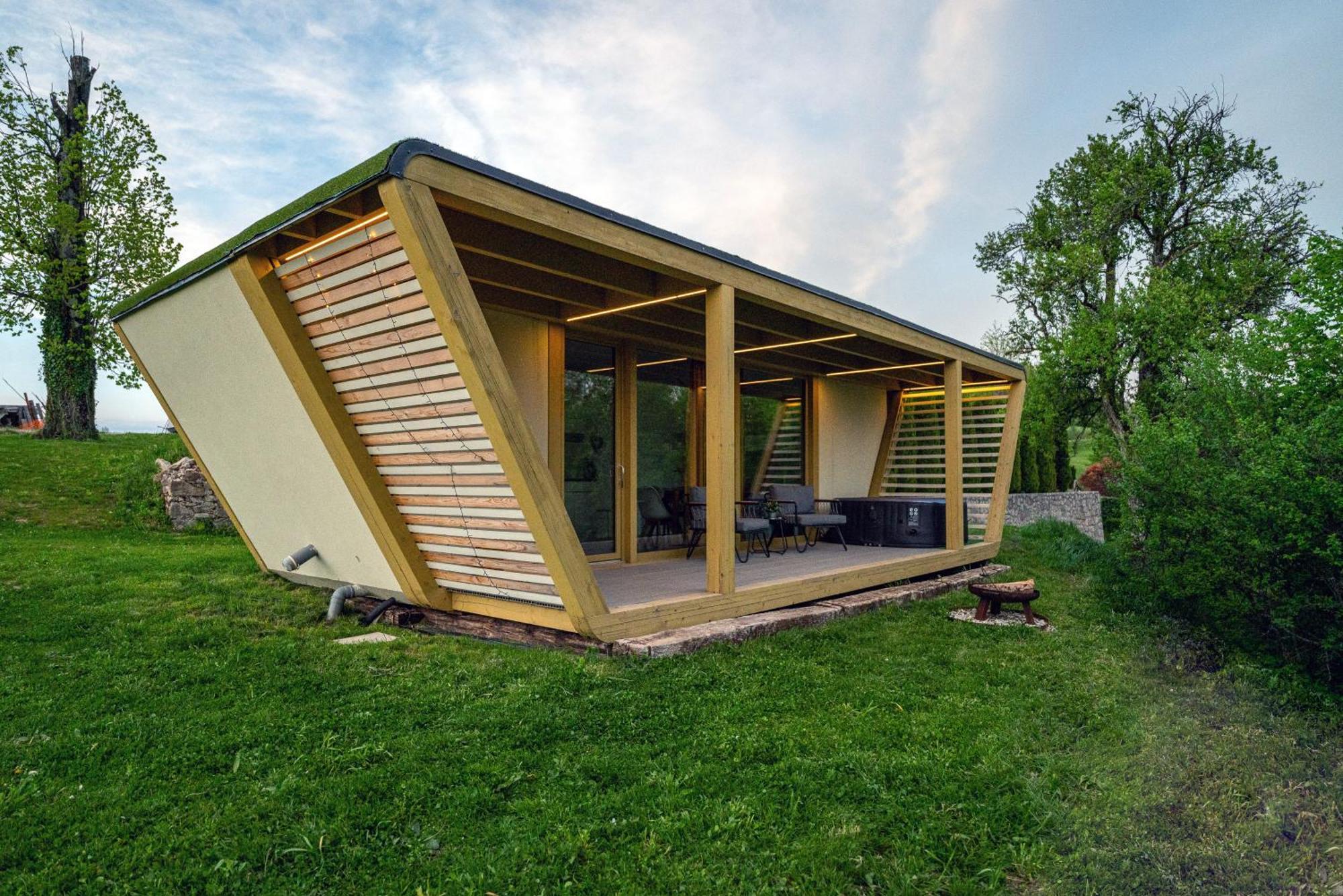 Holiday House Hona Lux Velike Lasce Exteriér fotografie